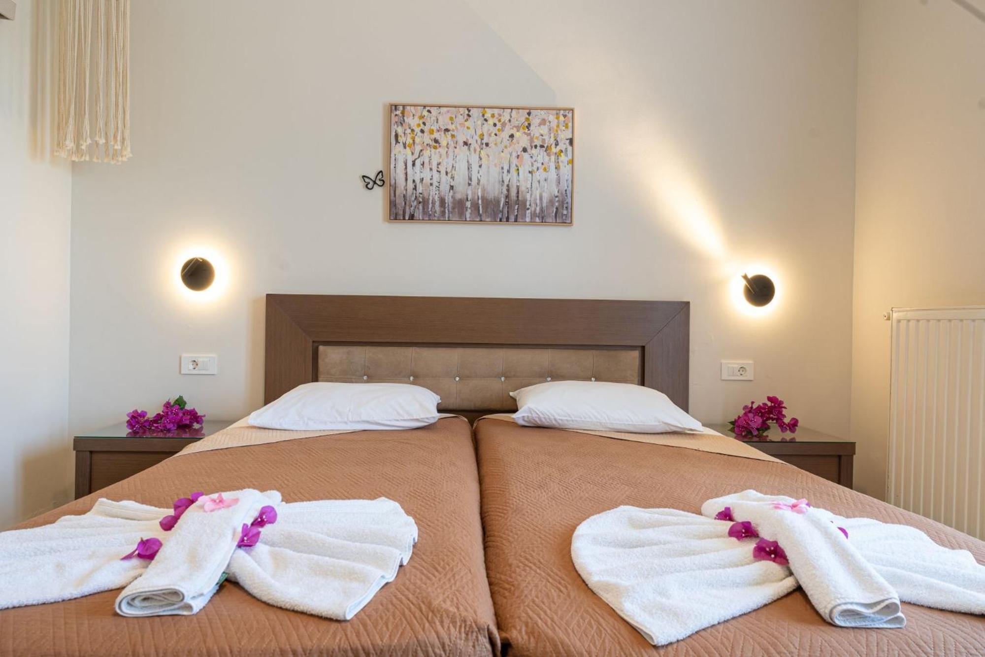Stathis Beachfront Luxury Rooms Kalamákion Zimmer foto