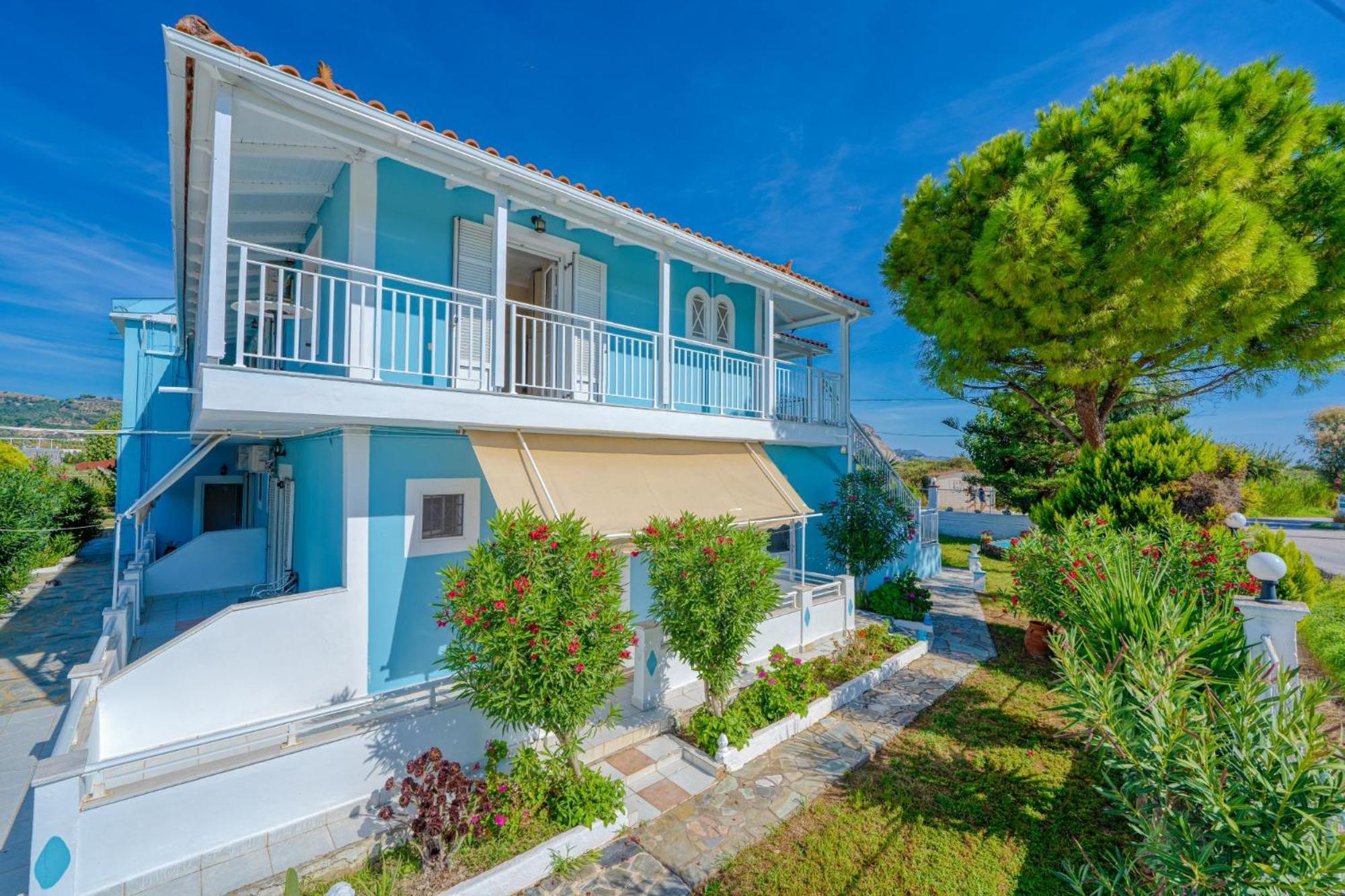 Stathis Beachfront Luxury Rooms Kalamákion Exterior foto