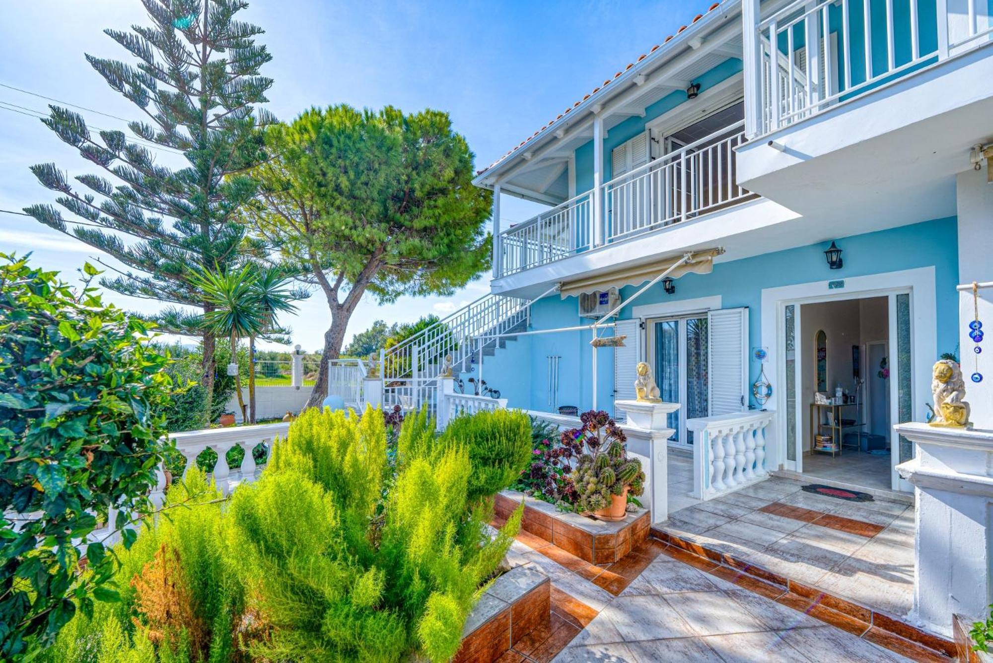 Stathis Beachfront Luxury Rooms Kalamákion Exterior foto