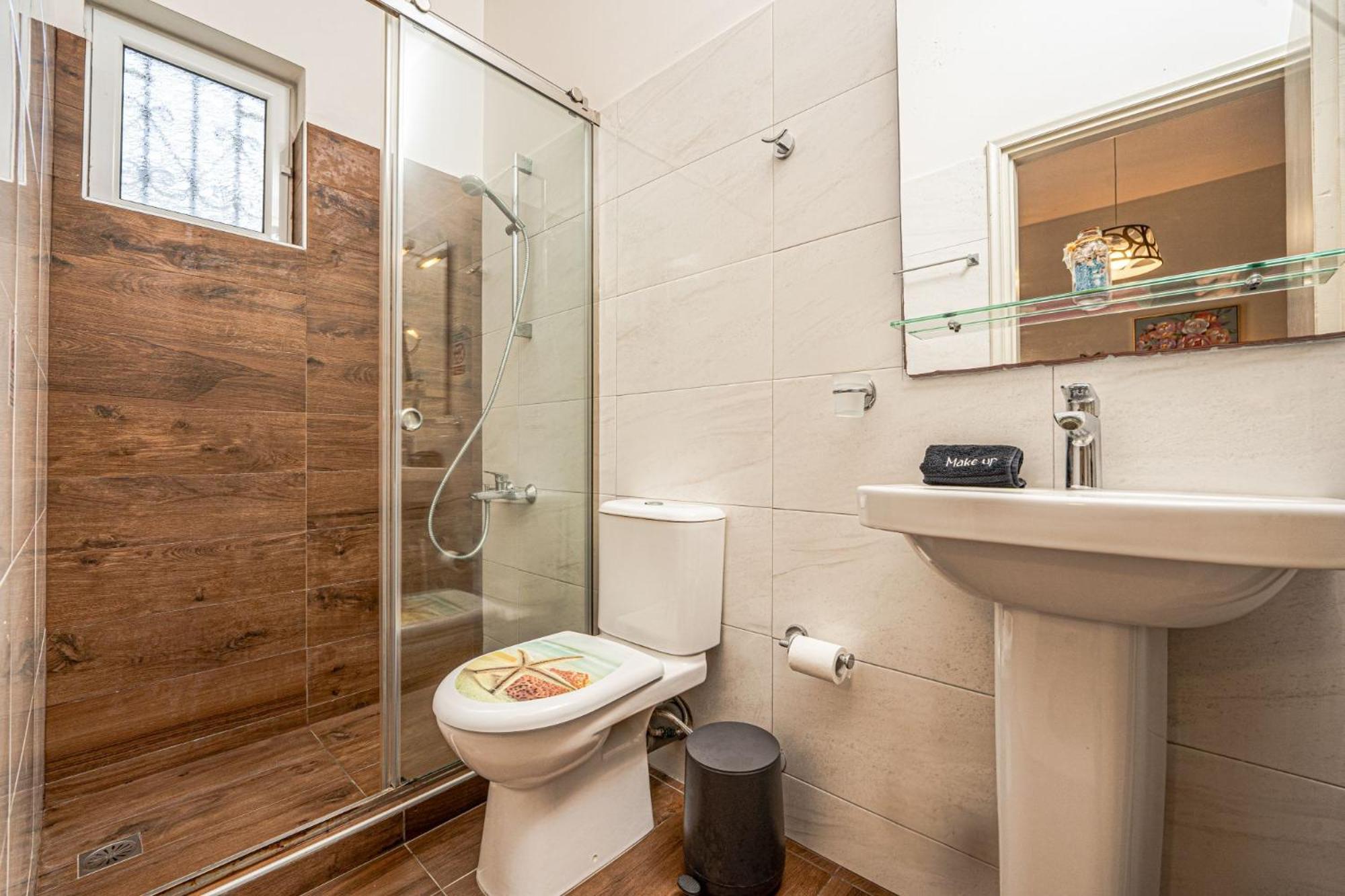 Stathis Beachfront Luxury Rooms Kalamákion Exterior foto